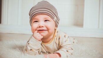 Tips Memilih Popok Bayi Baru Lahir, Inspirasi Nama Bayi Laki-Laki Modern
